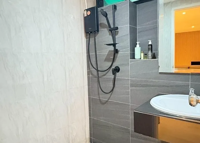 公寓 Be Cozy Silom Modern 2br 1-min To Bts & Mrt